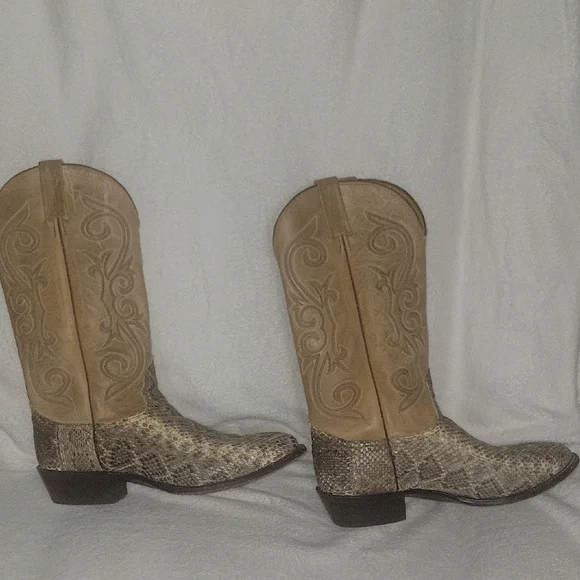 Nocona Boots Men's or ladies Diamondback Rattla SNAKE Western Boots🐍 - Picture 6 of 9